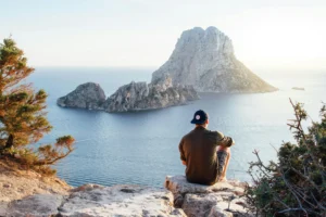 Read more about the article ✈️ Ταξίδι και Ψυχική Υγεία: Πώς οι Αποδράσεις Μπορούν να Θεραπεύσουν το Νου